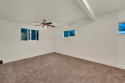360 E 400 N, Centerville, UT 84014 - Photo 20