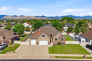 10144 S Autumn Breeze W, South Jordan, UT 84009 - Photo 2