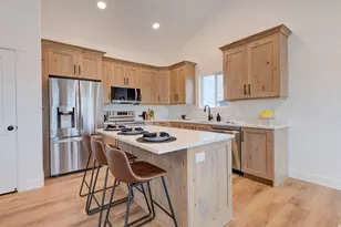 405 E Stafford St, Grantsville, UT 84029 - Photo 4