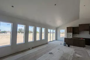 405 E Stafford St, Grantsville, UT 84029 - Photo 6