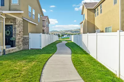 5037 W London Bay Dr, Riverton, UT 84096 - Photo 40