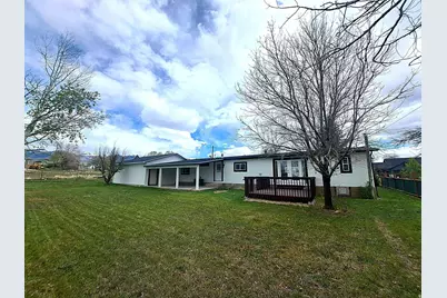 285 E 200 N, Mount Pleasant, UT 84647 - Photo 2