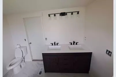 285 E 200 N, Mount Pleasant, UT 84647 - Photo 12