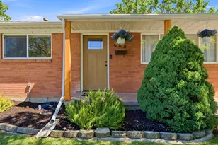 413 E 9120 S, Sandy, UT 84070 - Photo 2