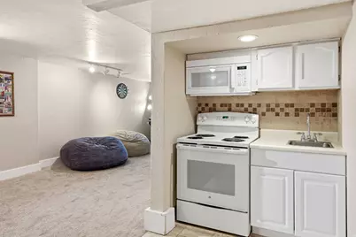 413 E 9120 S, Sandy, UT 84070 - Photo 26