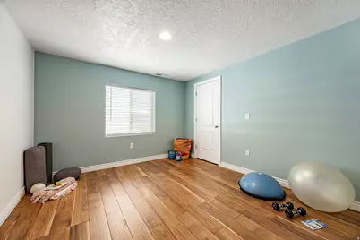 6716 W Hunter Crest Cir, West Valley, UT 84128 - Photo 20