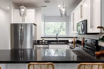 320 W 700 N, Salt Lake City, UT 84103 - Photo 8