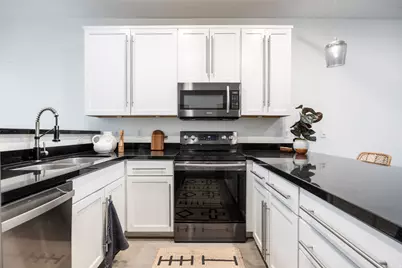 320 W 700 N, Salt Lake City, UT 84103 - Photo 10