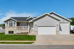 354 N 30 W, Kaysville, UT 84037 - Photo 2