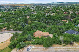 6169 S 2850 E, Uintah, UT 84403 - Photo 10