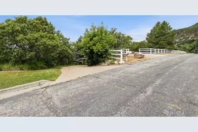 6169 S 2850 E, Uintah, UT 84403 - Photo 66