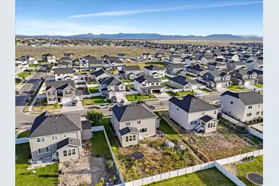 1137 E Postmark Pl N, Eagle Mountain, UT 84005 - Photo 32