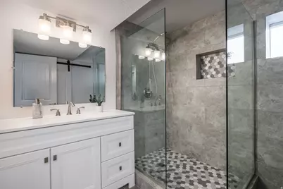 318 E David Cir, Sandy, UT 84070 - Photo 14