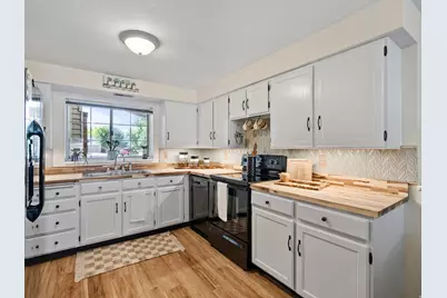 4702 S Cathay Cir W, Taylorsville, UT 84123 - Photo 2