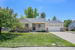 143 W 450 N, Santaquin, UT 84655 - Photo 1