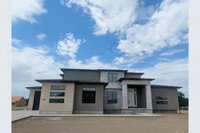 345 E Dutton Ct #112, Grantsville, UT 84029 - Photo 2