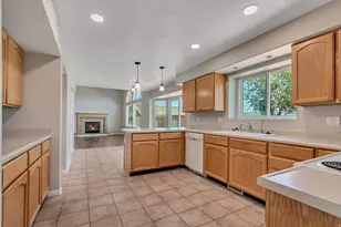10143 S Memorial Dr, South Jordan, UT 84095 - Photo 12