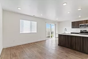 1177 W Shady Brook Ln, West Haven, UT 84401 - Photo 4
