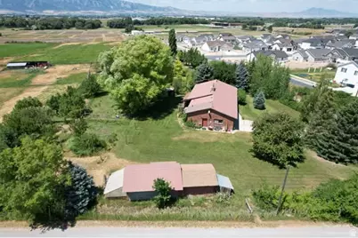 210 E 2100 St S, Providence, UT 84332 - Photo 2