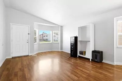 2678 S Twain Dr W, Magna, UT 84044 - Photo 10