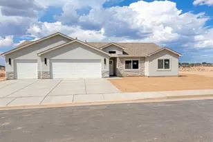 4452 W 75 S, Cedar City, UT 84720 - Photo 2