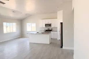 4452 W 75 S, Cedar City, UT 84720 - Photo 4