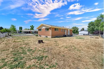 846 W 2400 N, Clinton, UT 84015 - Photo 38