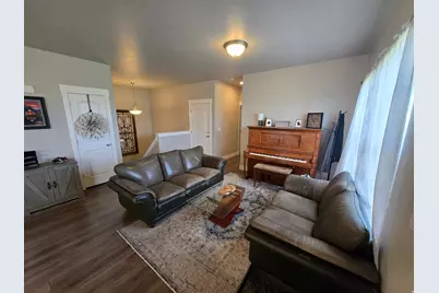 8631 N Cypress Aly, Eagle Mountain, UT 84005 - Photo 18