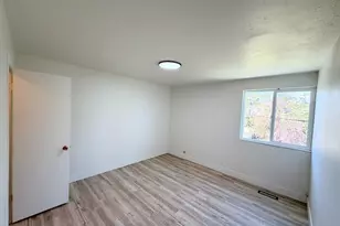 127 E 1100 N, Bountiful, UT 84010 - Photo 16