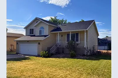 2816 W 4375 S, Roy, UT 84067 - Photo 2