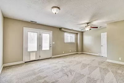 2816 W 4375 S, Roy, UT 84067 - Photo 10