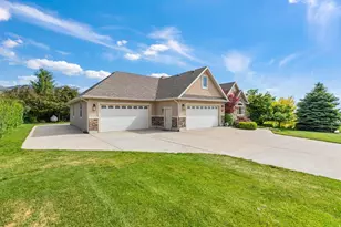 940 E Canyon Rd, Hyde Park, UT 84318 - Photo 36