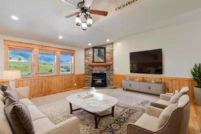 940 E Canyon Rd, Hyde Park, UT 84318 - Photo 6