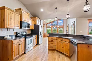 940 E Canyon Rd, Hyde Park, UT 84318 - Photo 8