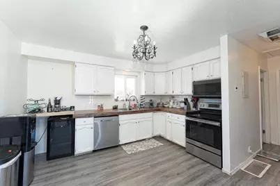 604 E 1700 N, North Ogden, UT 84414 - Photo 2