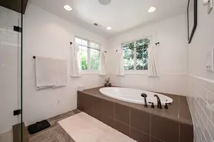 5076 S 2100 E, Holladay, UT 84117 - Photo 34