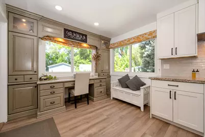 5076 S 2100 E, Holladay, UT 84117 - Photo 14
