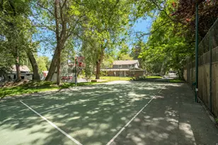5076 S 2100 E, Holladay, UT 84117 - Photo 6