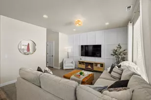 288 S 600 W, Centerville, UT 84014 - Photo 8