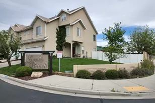 710 E Sandy Point Dr, Sandy, UT 84094 - Photo 2