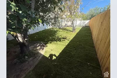 710 E Sandy Point Dr, Sandy, UT 84094 - Photo 28