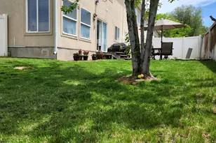 710 E Sandy Point Dr, Sandy, UT 84094 - Photo 34