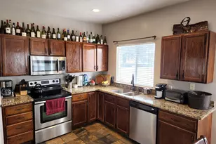 710 E Sandy Point Dr, Sandy, UT 84094 - Photo 8