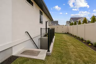 11603 S Fox Vista Dr, Draper, UT 84020 - Photo 44
