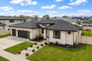 11603 S Fox Vista Dr, Draper, UT 84020 - Photo 1