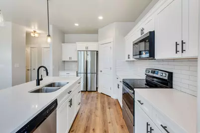 261 W 630 N #1006, Vineyard, UT 84059 - Photo 4