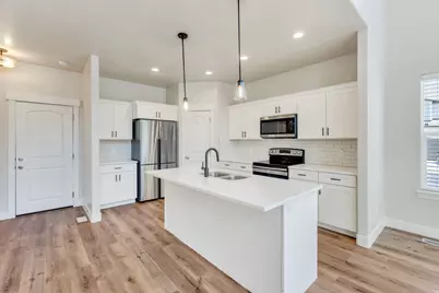 261 W 630 N #1006, Vineyard, UT 84059 - Photo 2