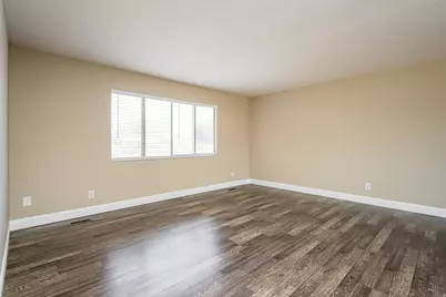 348 W 2400 S, Clearfield, UT 84015 - Photo 4