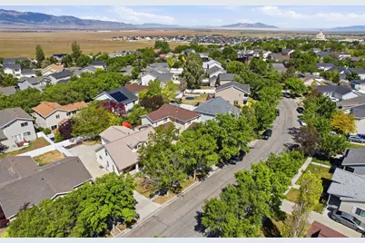1521 Candellaria Dr, Tooele, UT 84074 - Photo 14