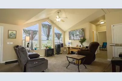 523 N 200 E #13, Loa, UT 84747 - Photo 4